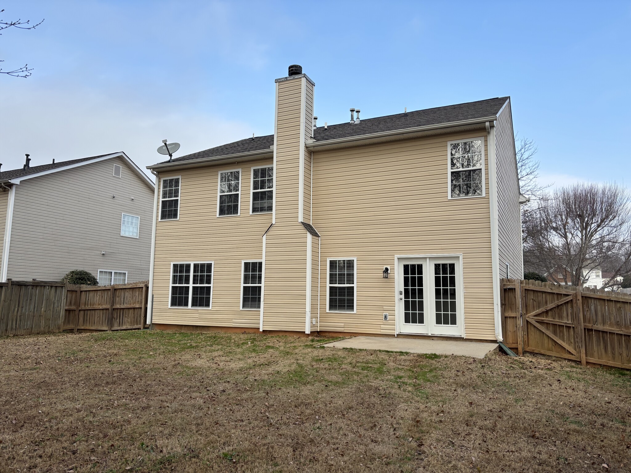 Building Photo - 27 Farm Brook Way