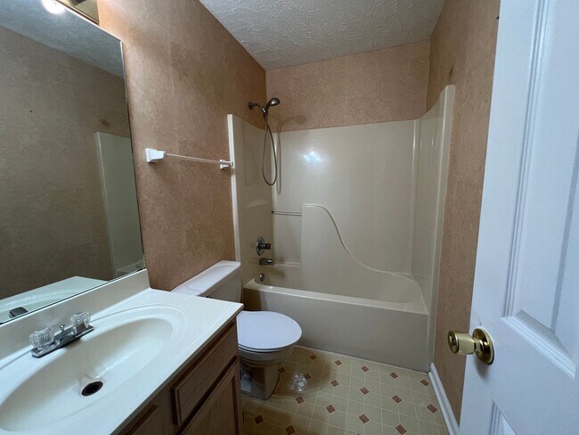 Building Photo - 1706 Meadow Oak Ct