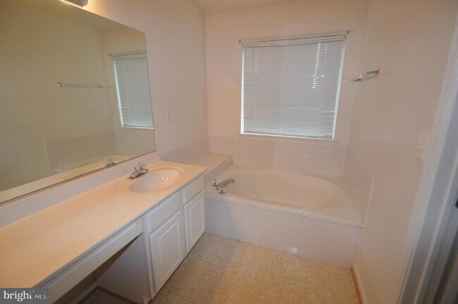 Building Photo - 4209 Trumbo Ct