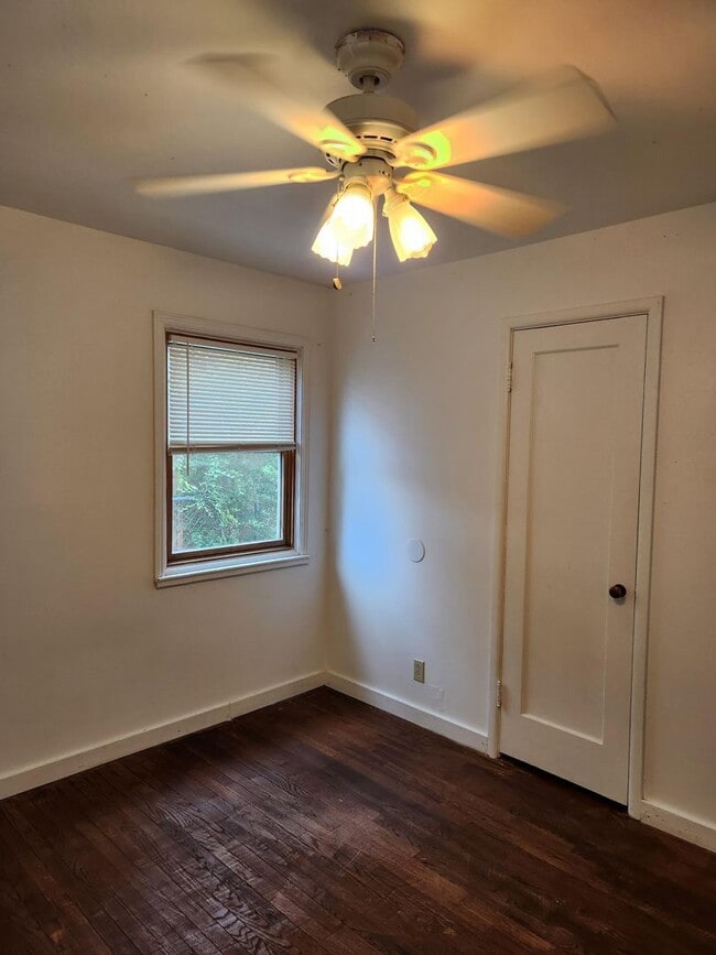 Building Photo - Gorgeous 4 bed/2 Bath home for rent $500 Off 1st Month Rent