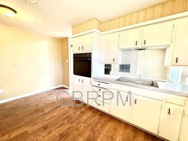 Building Photo - 5434 31st St