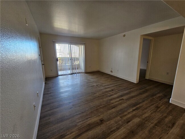 Building Photo - 7885 W Flamingo Rd