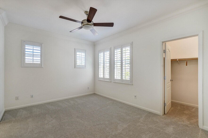 Building Photo - 378 Olive Hill Dr
