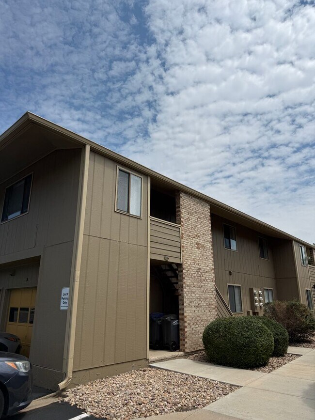 Building Photo - 1410 Crete Ct