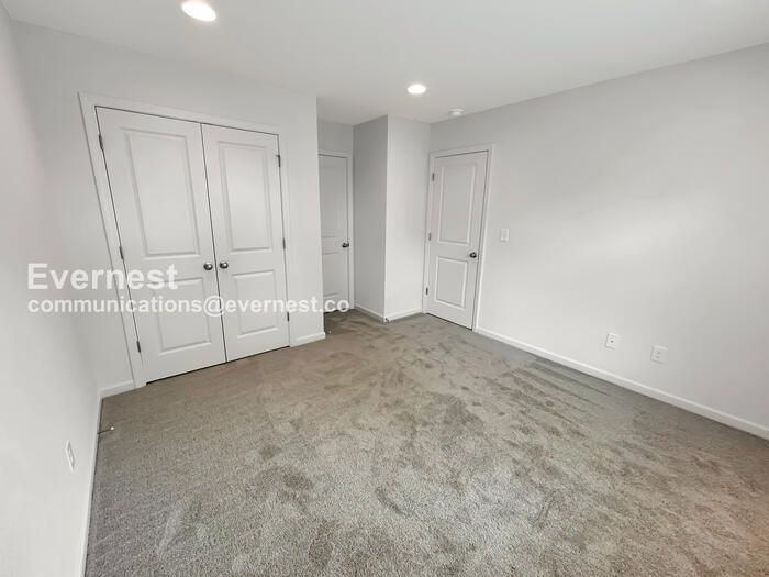 Building Photo - 503 N Linwood Ave