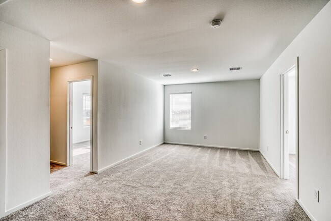 Building Photo - 488 Beechwood Hacienda Dr