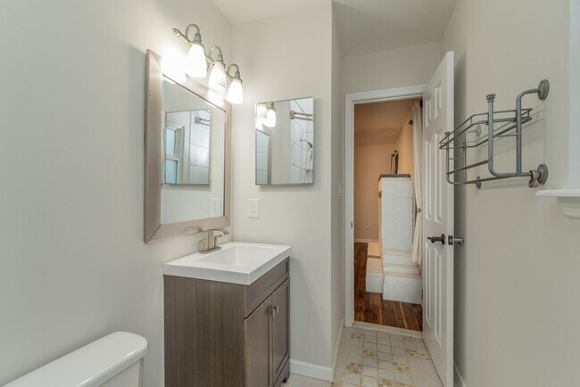 Building Photo - Fully Updated 3BR/2BA in Martinez – Vaulted Ceilings, Stone Fireplace & Fenced Yard!