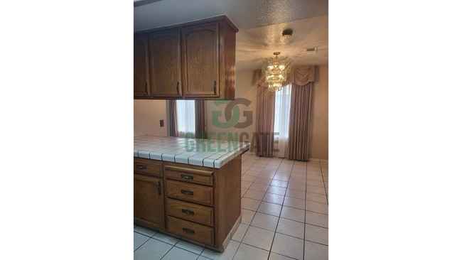 Building Photo - NOW AVAILABLE! Make this spacious 4 bedroo...