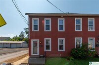 Building Photo - 516 Broad St