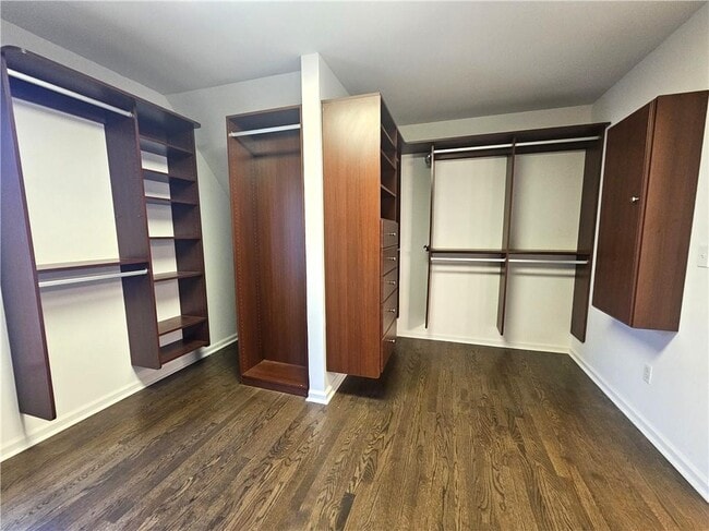 Building Photo - 735 Westwind Ln