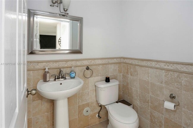 Building Photo - 2232 SW 120th Ave