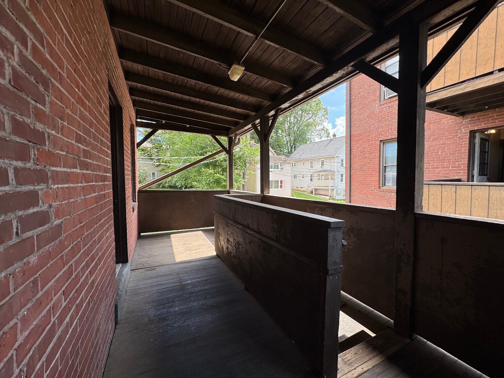 Building Photo - 67 E Main St
