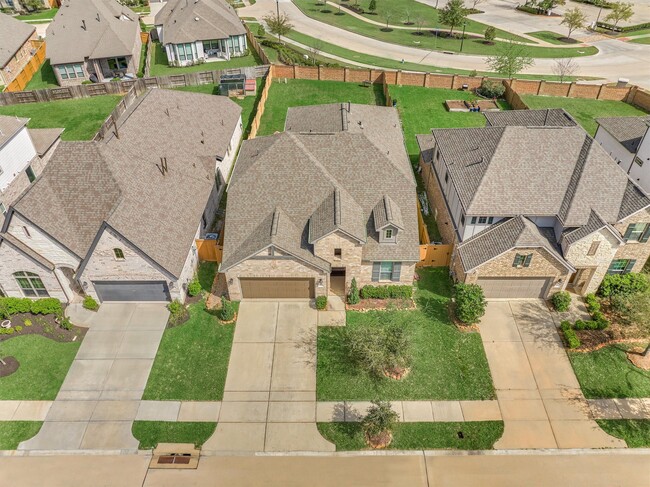 Building Photo - 15846 Weston Ridge Dr
