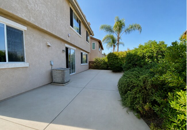 Building Photo - *Move In Special* Great 2 Story 3 bed 2.5 bath near Guajome Lake in Oceanside