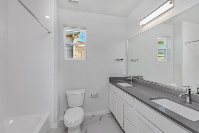 Building Photo - 15101 Casbah Dr