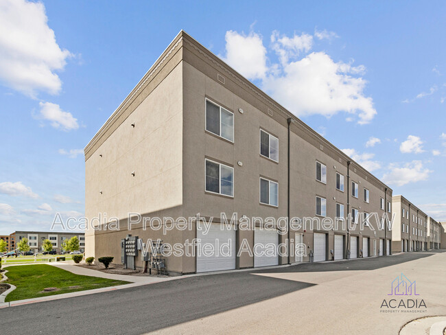 Building Photo - 678 E 500 S