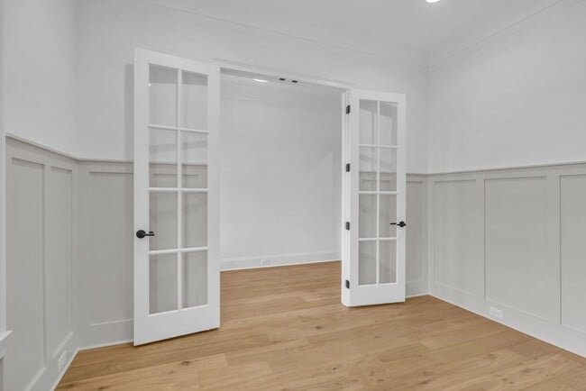 Building Photo - Luxury living in this brand new home - Franklin, TN