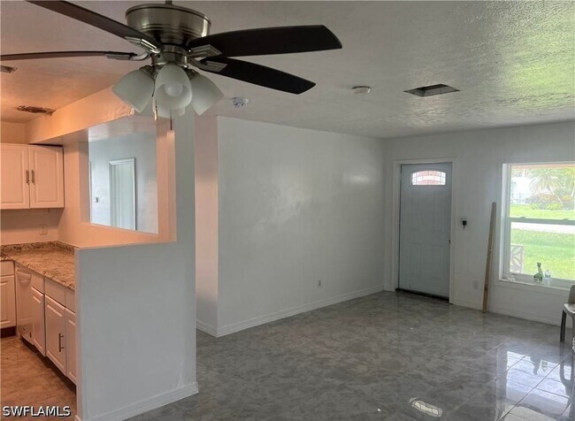 Building Photo - 160 Brooks Rd