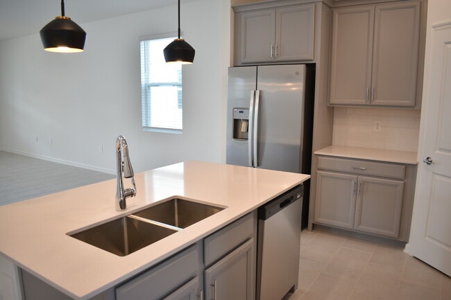 Building Photo - 1433 Waverunner Ln