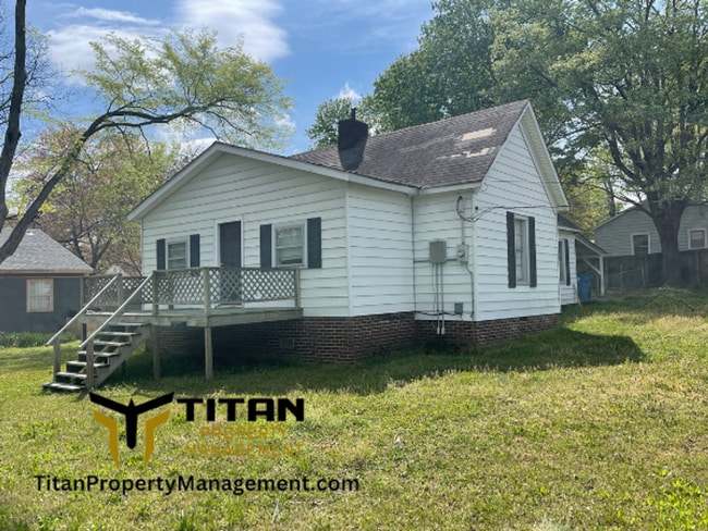 Primary Photo - 2bed/2bath home with bonus area