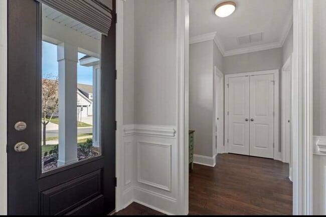 Building Photo - 5189 Royal Fern Cir
