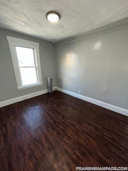 Building Photo - 64 Hollis St