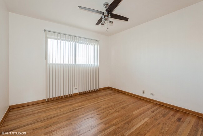 Building Photo - 4907 N Harlem Ave