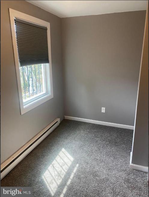 Building Photo - 613 E 12th St