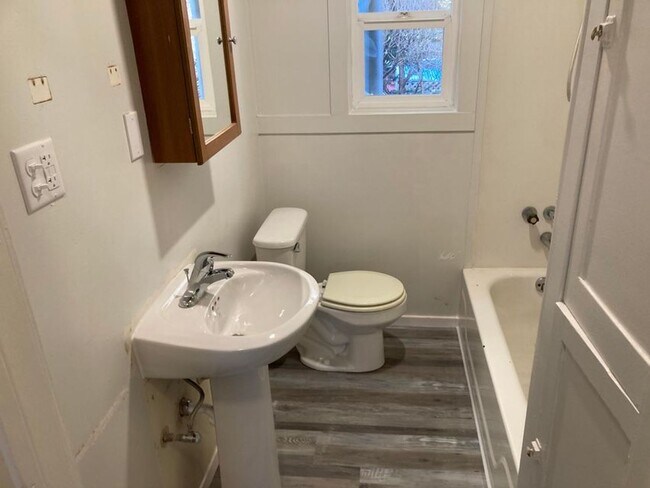 Building Photo - 19fiel