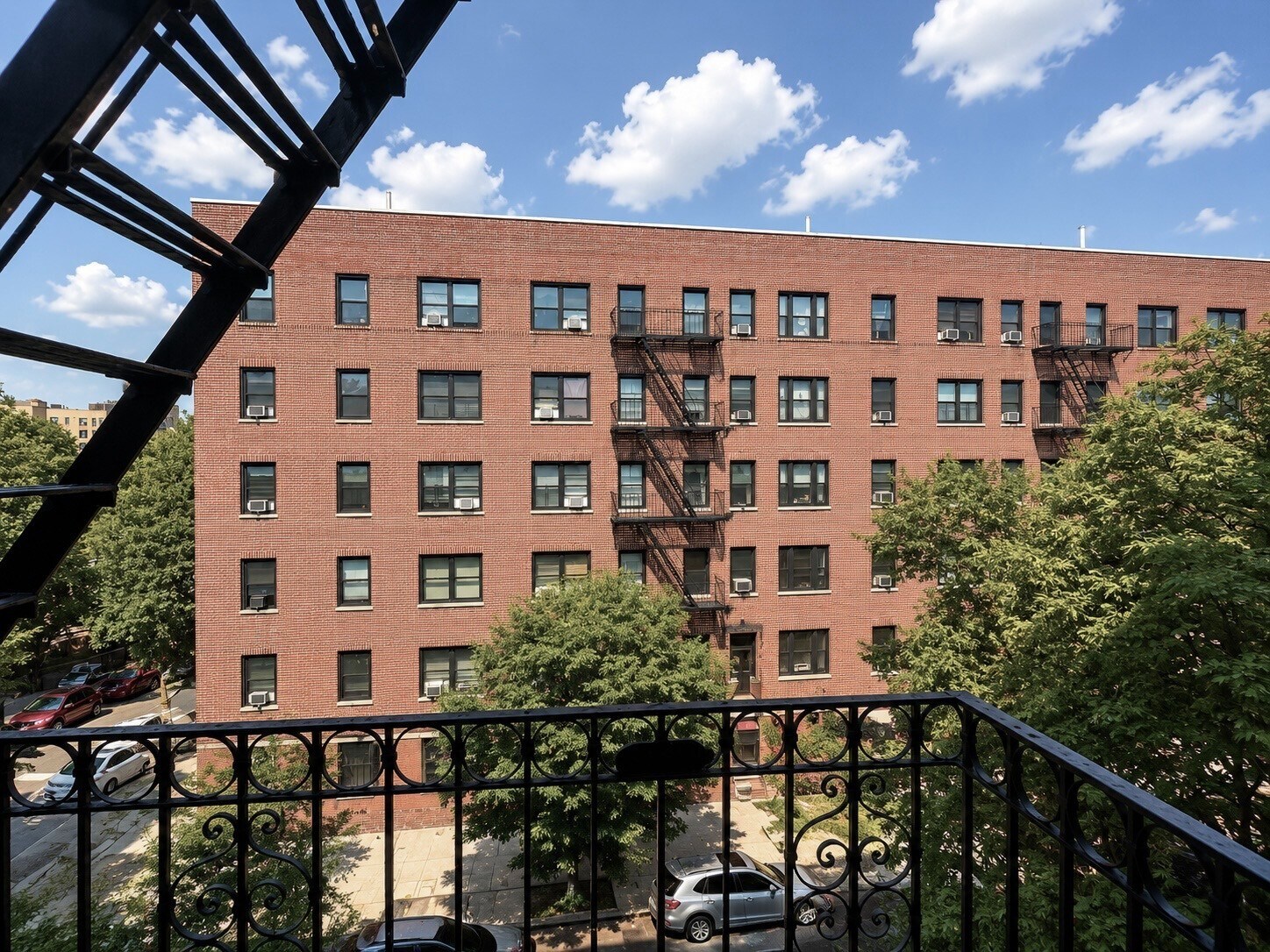 Building Photo - 150 Haven Ave