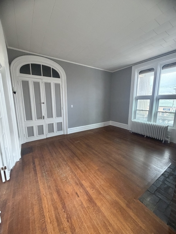 Building Photo - 240 Saratoga St