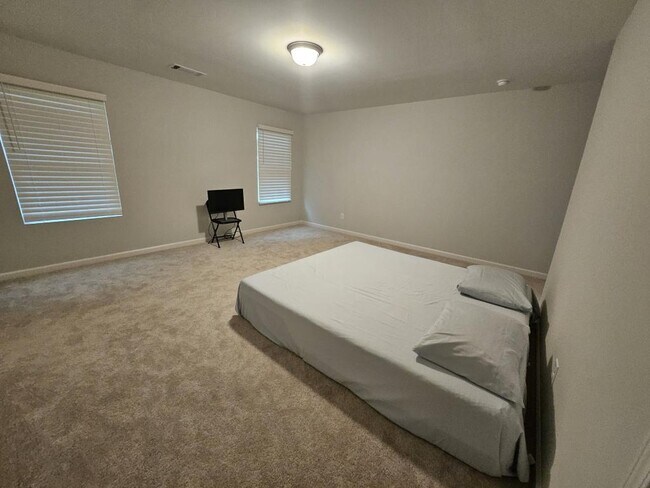 Building Photo - 1290 Jordan Brook Dr