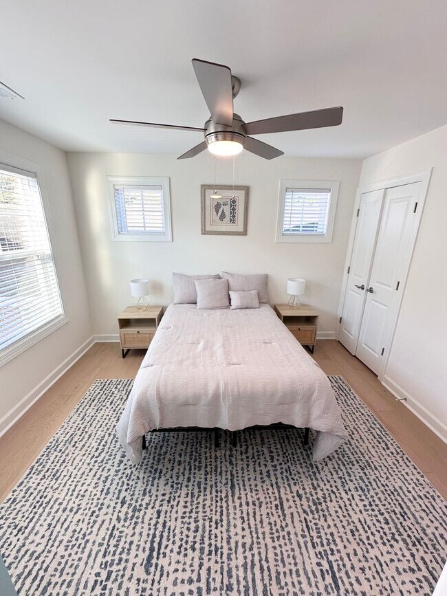 Building Photo - 2024 Built | Fully Furnished Modern Oceanf...
