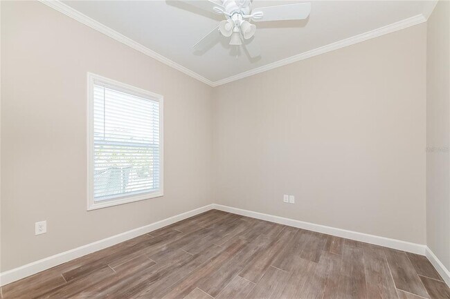 Building Photo - 509 60th Ave Dr W