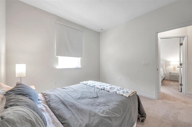 Building Photo - 4966 Avalon Park Blvd