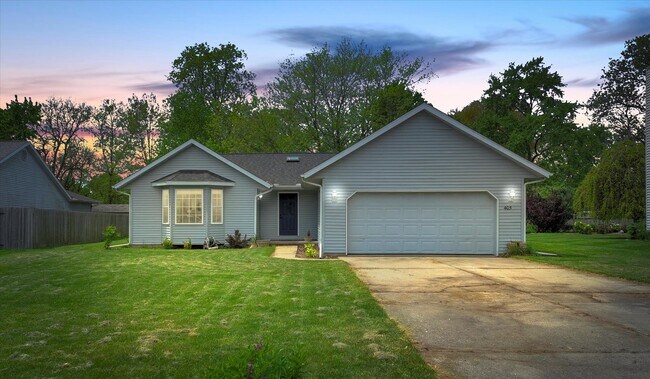 Building Photo - 405 Ridge Rd