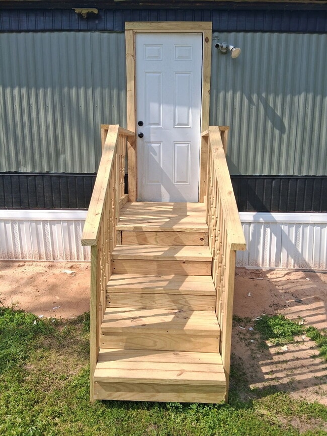 Building Photo - RENT or  Rent to Own Opportunity!