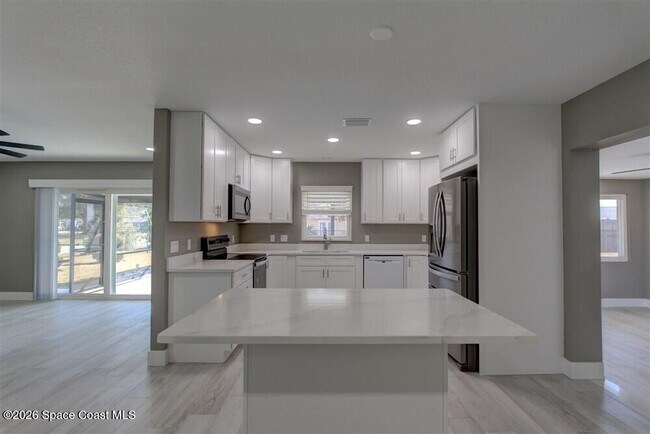 Building Photo - 983 Beechfern Ln