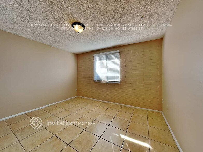 Building Photo - 4359 N 71st Dr