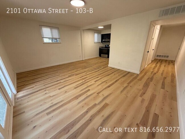 Building Photo - 2101 Ottawa St