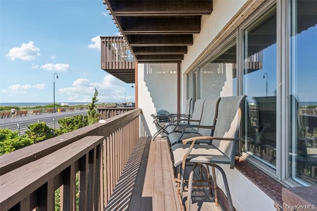Building Photo - 623 Oceanfront