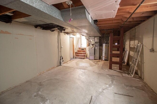 Building Photo - 2207 Bushnell Dr