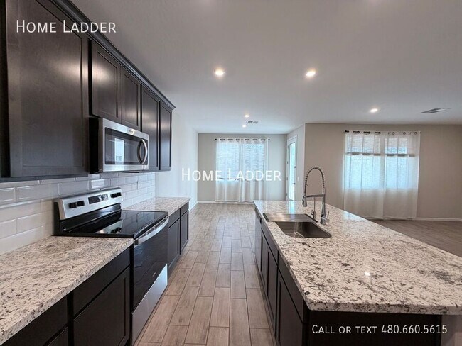 Building Photo - 1997 E Wetleaf Pl