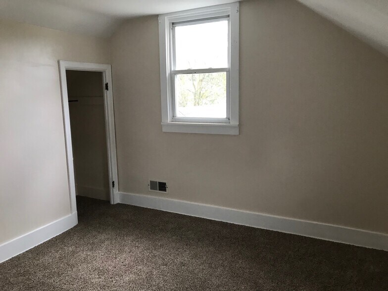 Second bedroom has 2 closets - 502 E Mulberry St