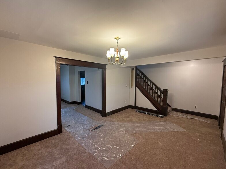 Building Photo - 4513 5th Ave