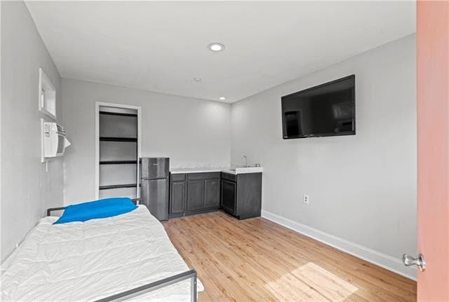 Building Photo - 906 Flood St