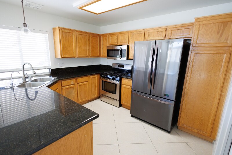 Building Photo - 7873 Laurelton Pl