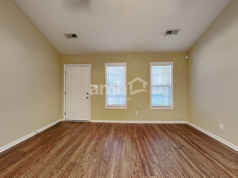 Building Photo - 1732 Ammons Dr