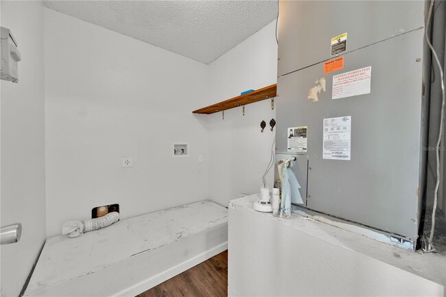 Building Photo - 408 Keswick Ave