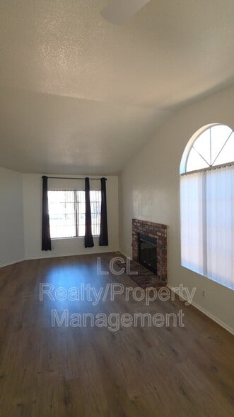 Building Photo - 12225 Pluto Dr